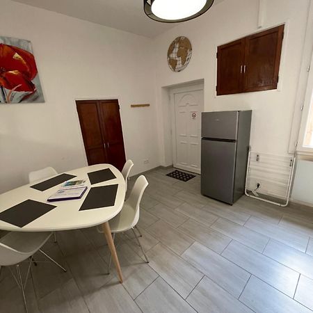Chez Sonou , Nimes Centre Apartment Exterior photo
